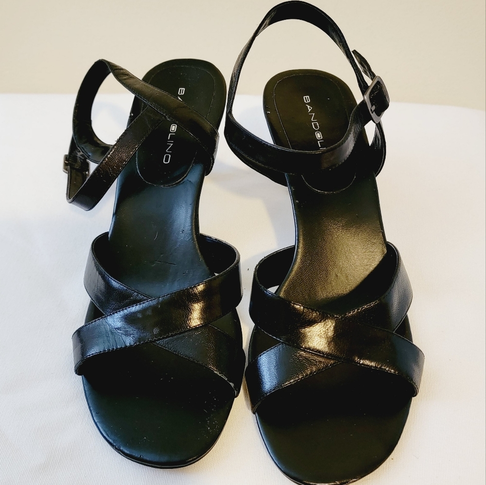 Black heels Size 8